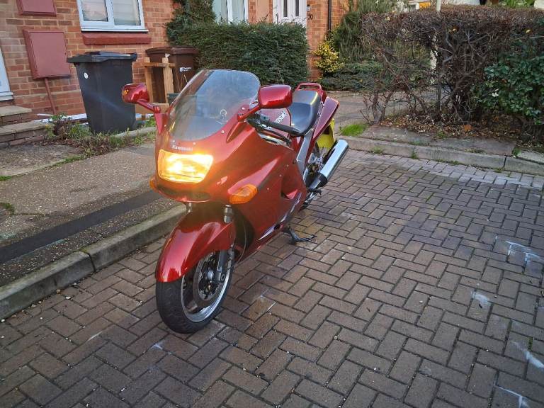 Kawasaki zzr1100 1996 p reg 