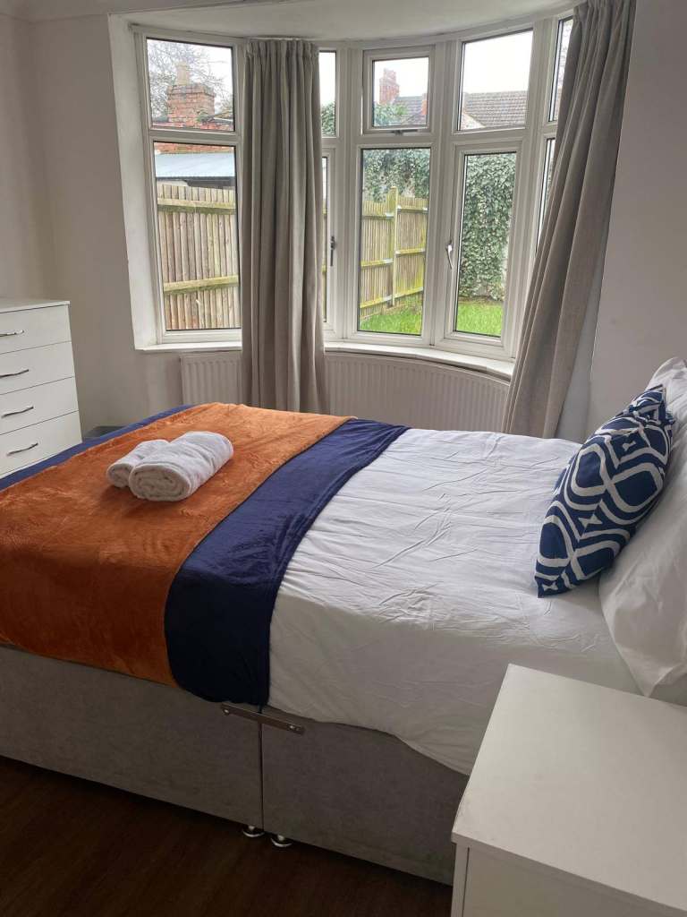 Modern Fully Furnished 4-Bedroom Home