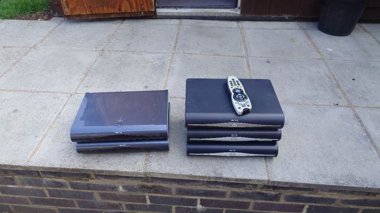 JOB LOT OF 5 SKY HD BOXES 