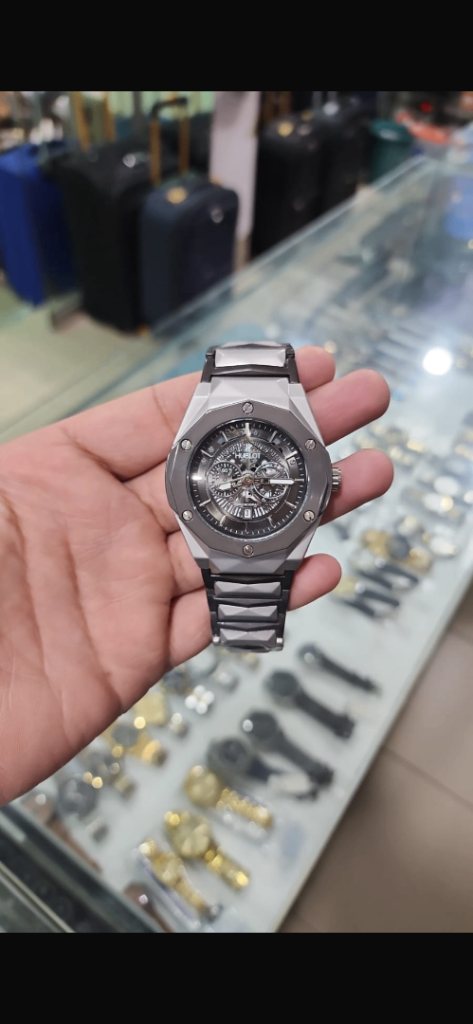 Mens 9 different watches available message if interested 