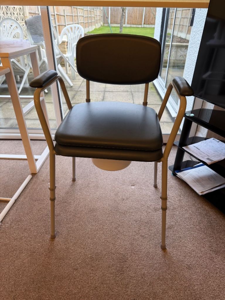 Bedside Commode Chair/Toilet Chair