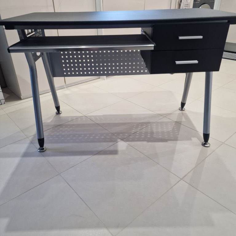 Modern office desk