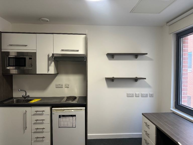 1 Bedroom Studio with en-suite