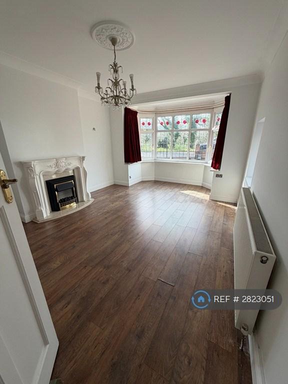 1 bedroom in Hollybush Hill, London, E11 (#2823051)