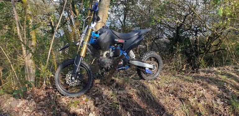 M2r 125cc pitbike dirtbike 