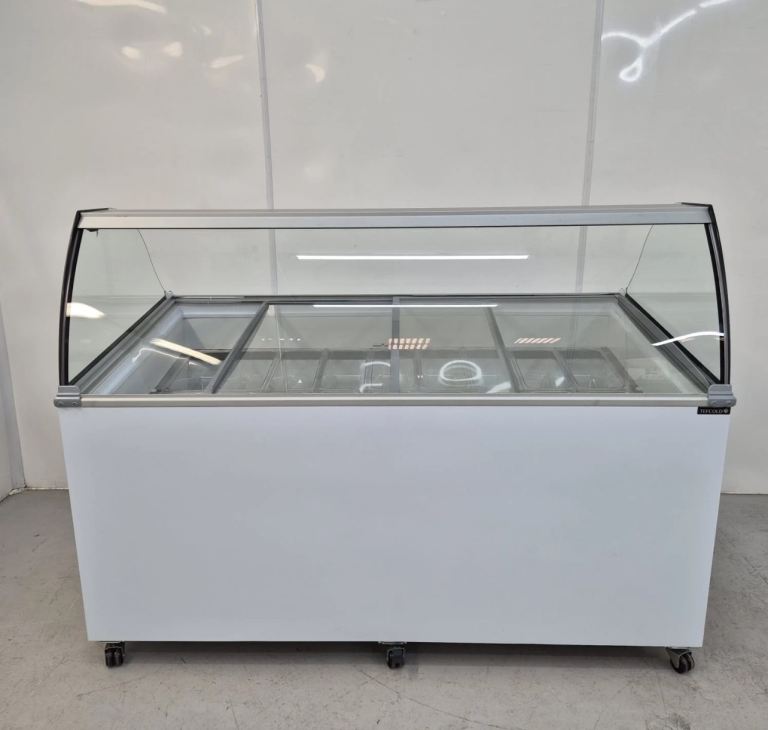 New B Grade Tefcold Ice Cream Display Freezer with Canopy 18 x Napoli Pans 729L