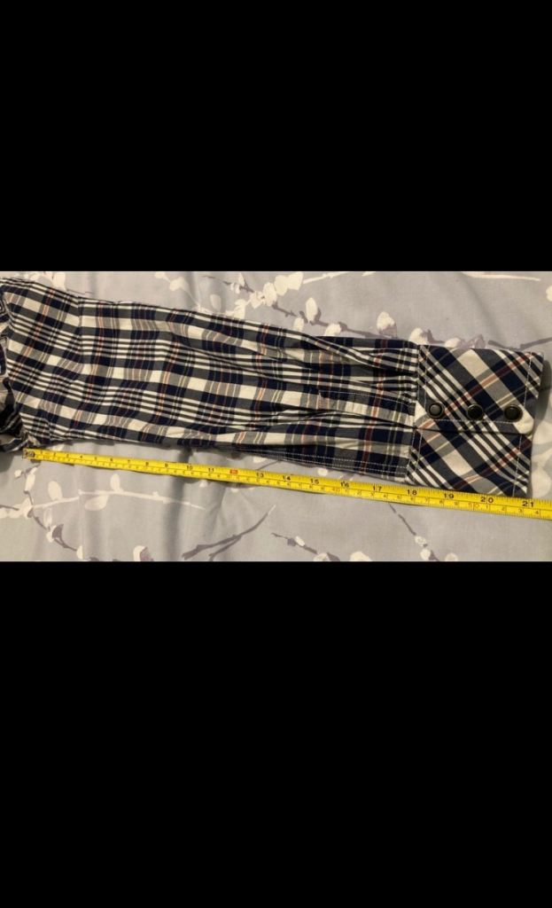 Men’s Levi’s Shirt. Medium. NWOT.