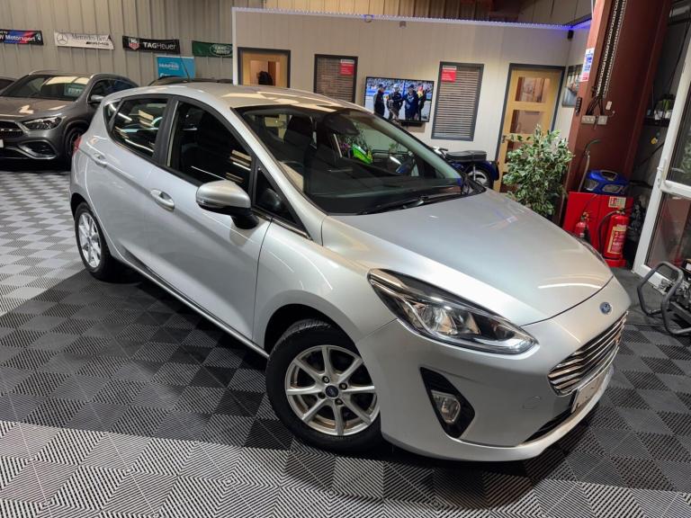 2017 Ford Fiesta 1.0T EcoBoost Zetec Euro 6 (s/s) 5dr HATCHBACK Petrol Manual