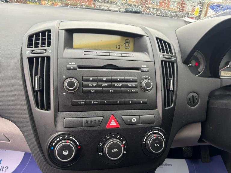 2009 Kia Ceed 1.6 GS Estate 5dr Petrol Manual (154 g/km  120 bhp) Petrol