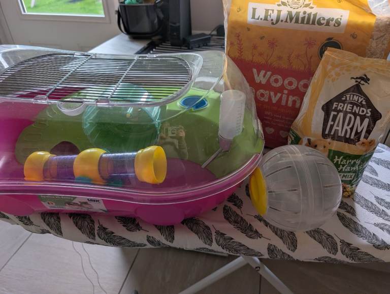 Hamster cage and accessories 