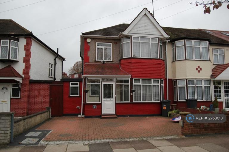 4 bedroom house in Allendale Road, Greenford, UB6 (4 bed) (#2763013)