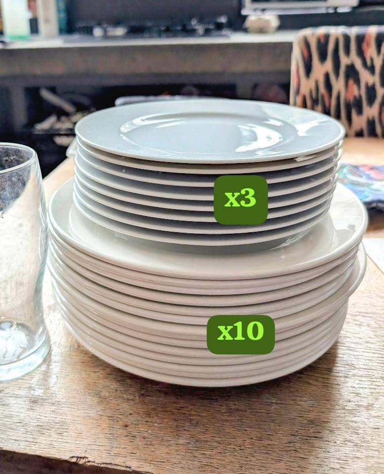 10x White Ceramic Dinner Plates and 3x Side Plates - Great Condition
