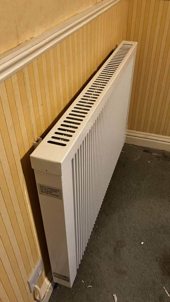 Slimline Programmable Electric Heater with portable Thermostat