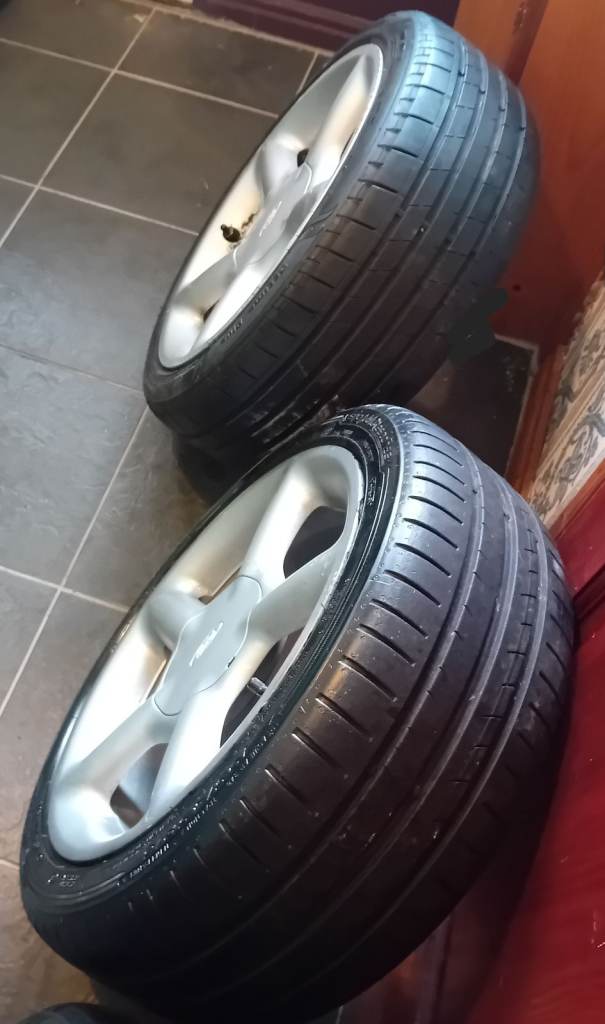 ALLOY WHEELS MK1 MONDEO OR ESCORT GREAT CONDITION SIZE 195/45R 16 84V XL 