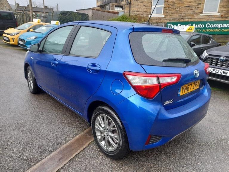 Toyota Yaris VVT-I ICON TECH +nav + camera, AUTO, 2 OWNERS, BLUE