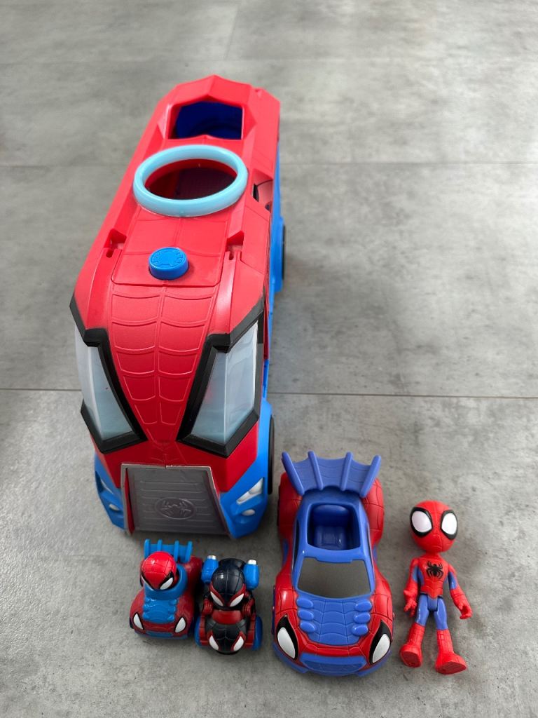 Spider-Man and Friends Transporter Vehicle Playset with Figures & Cars