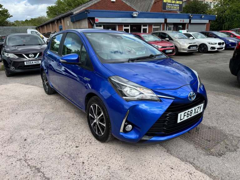 Toyota Yaris 1.5 VVT-h Icon Tech E-CVT Euro 6 (s/s) 5dr Petrol/Electric Hybrid Automatic
