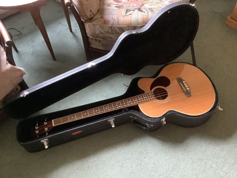 Acoustic Bass Guitar with Hard Case – Good Condition