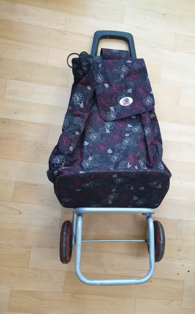 Shopping trolley