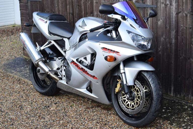 Honda CBR900RR-1 929 Fireblade (13500 miles) 2003 03 Reg *WITH VIDEO*