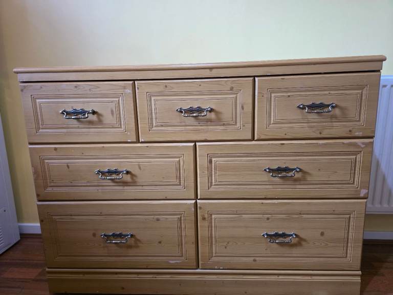 Chest of drawers with matching mirror