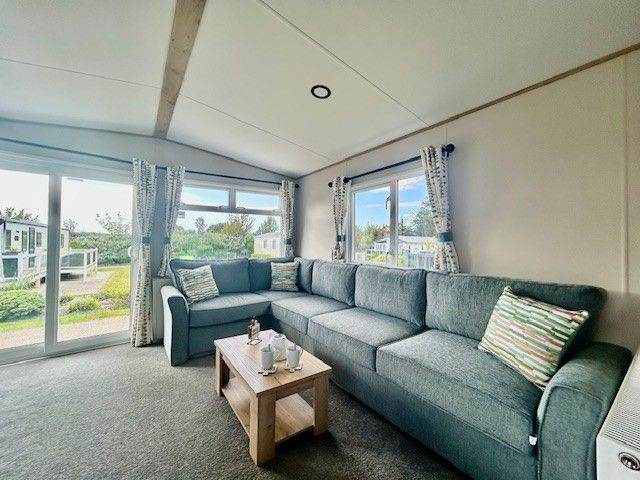 2 bed static holiday home in Cornwall for sale