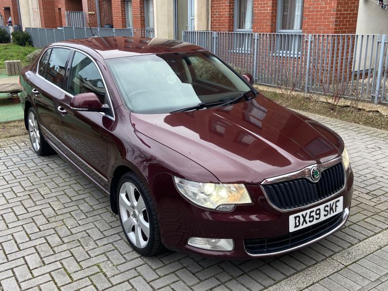 Skoda Superb Elegance Auto