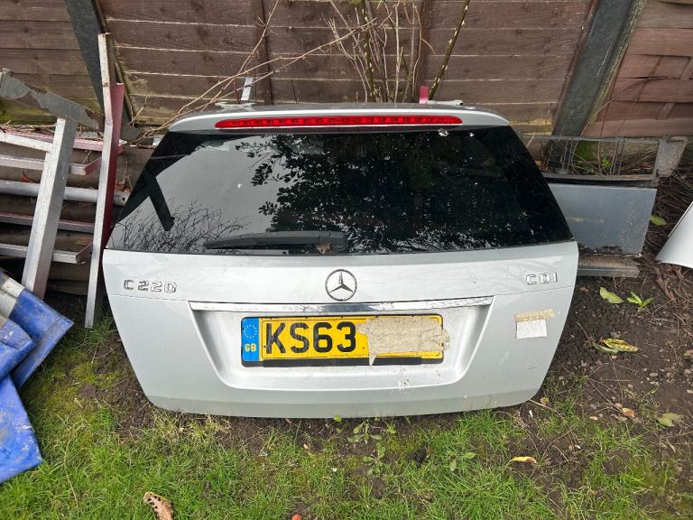 Mercedes Benz AMG estate 2013 tailgate
