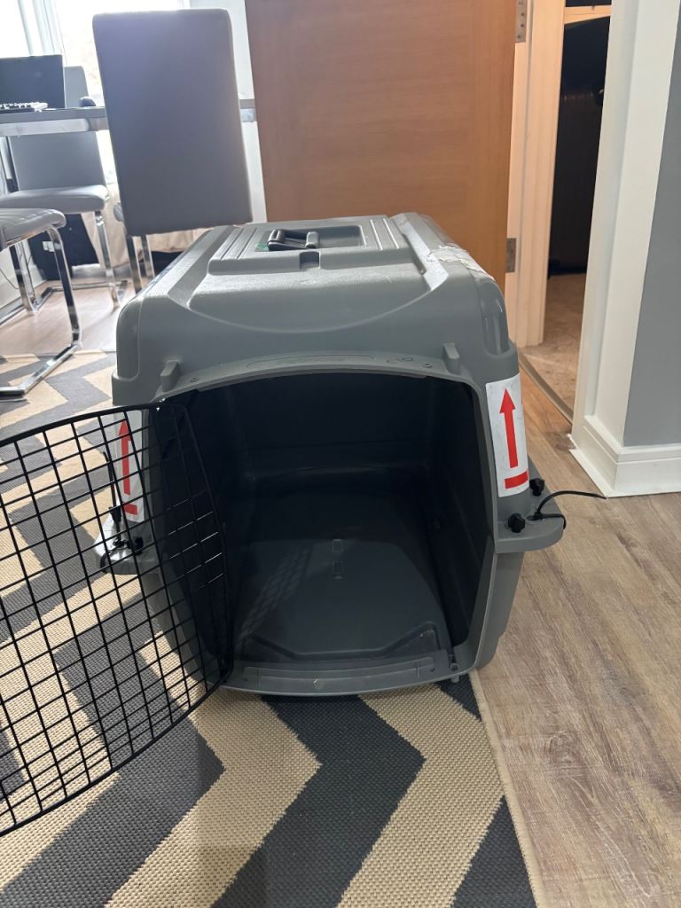 Pet crate for air trave