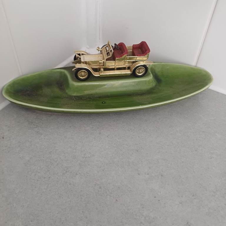Vintage Green Ceramic Dish with Gold Car Ornament – Good Condition
