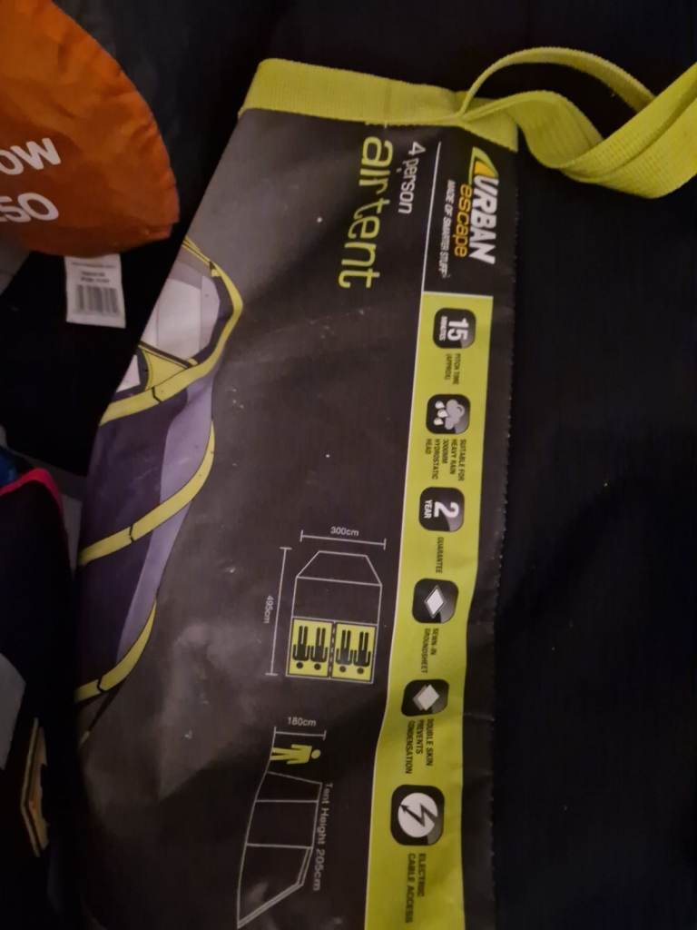 Halfords Urban Escape 4 person air tent with 2 double air beds