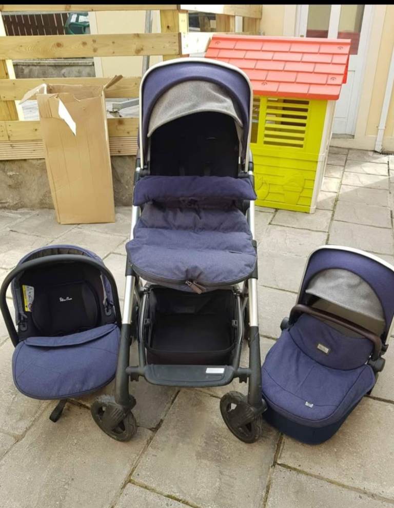 Silver Cross Pram System with Car Seat and Carrycot – Good Condition