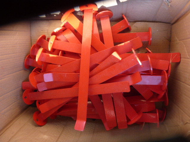 Red Metal Shop Retail Fittings Hooks x 42