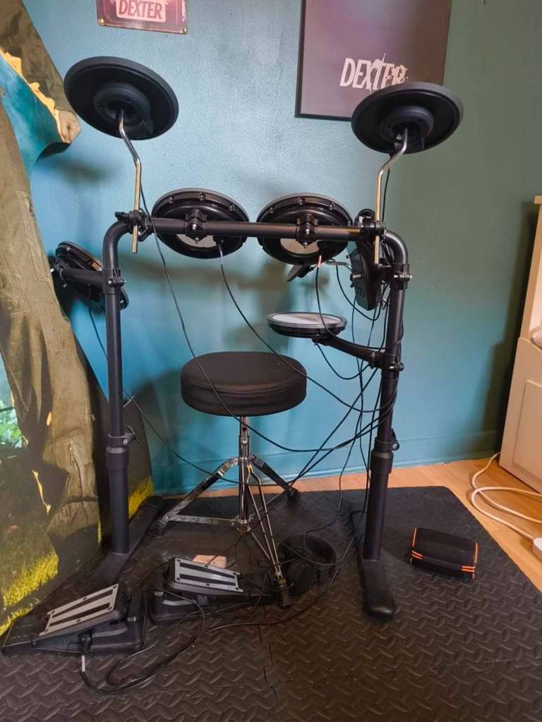  Kids Electronic Drum Kit with Stool and Pedals – Good Condition