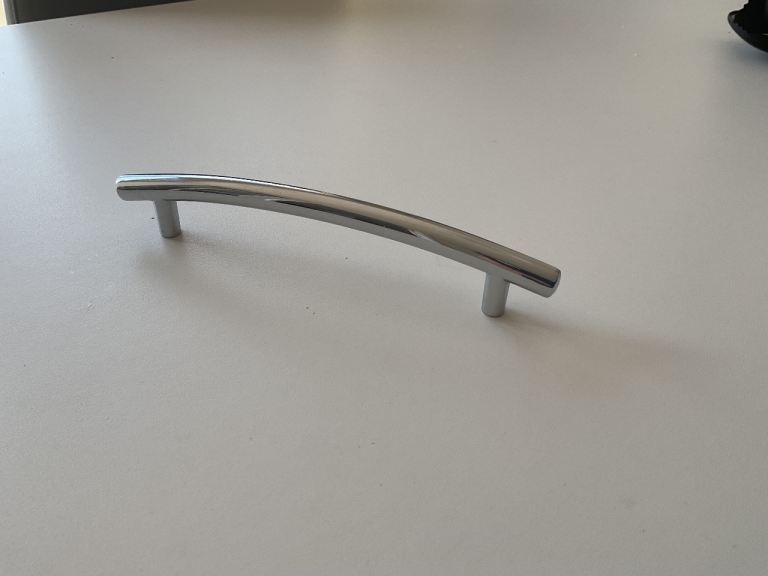 10 x Chrome Curved Cabinet Handle – As Good As New, complete with fitting screws