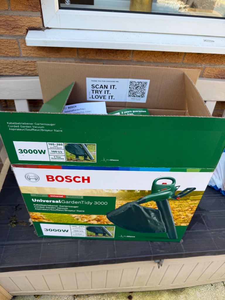 Bosch Universal Garden Tidy 3000W