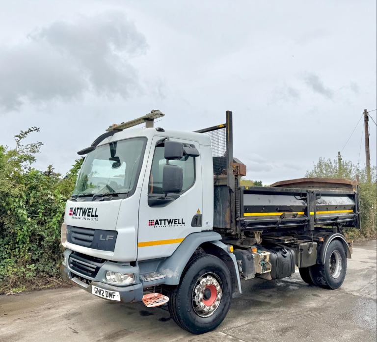 2012 DAF LF55.220 DROPSIDE TARMAC CHUTES 3 WAY TIPPER MANUAL SPRINGS 18 TON EEV