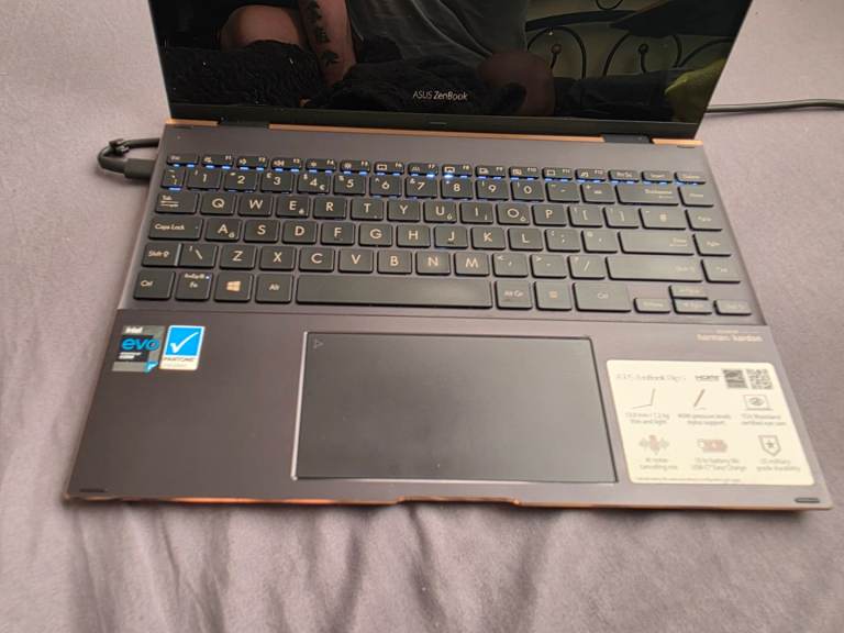 Asus Zenbook Flip S UX371E, Intel i7-1165G7, 16GB DDR4 RAM, 13.3 "Laptop 