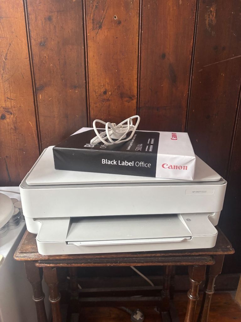 HP ENVY 6000 printer and scanner