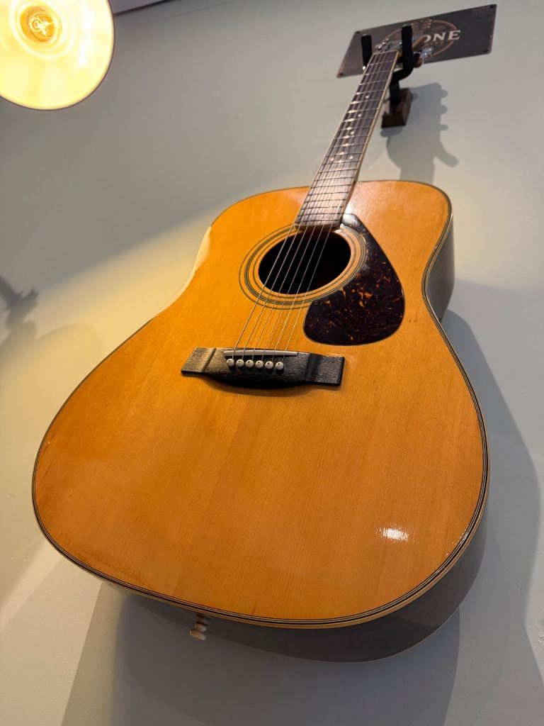 1976 Yamaha FG-301 + Hard Case