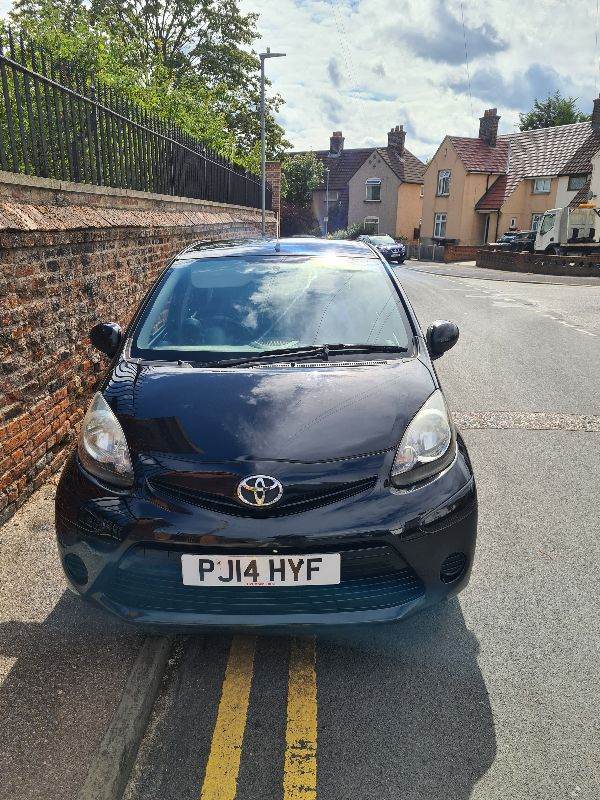 Toyota, AYGO, Hatchback, 2014, Manual, 998 (cc), 5 doors