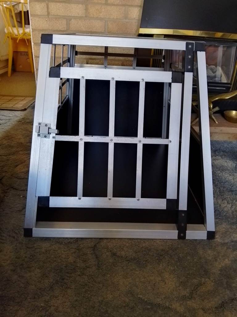 Small Dog pet Carrier - Brand new and never been used.