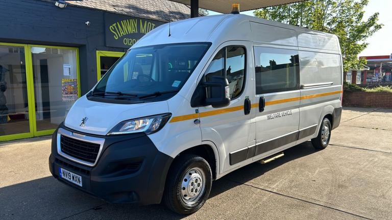 2019 Peugeot Boxer 2.0 BlueHDi H2 Van 130ps CREW - WELFARE - MESS - CAMPER VAN - FSH PANEL VAN Di...
