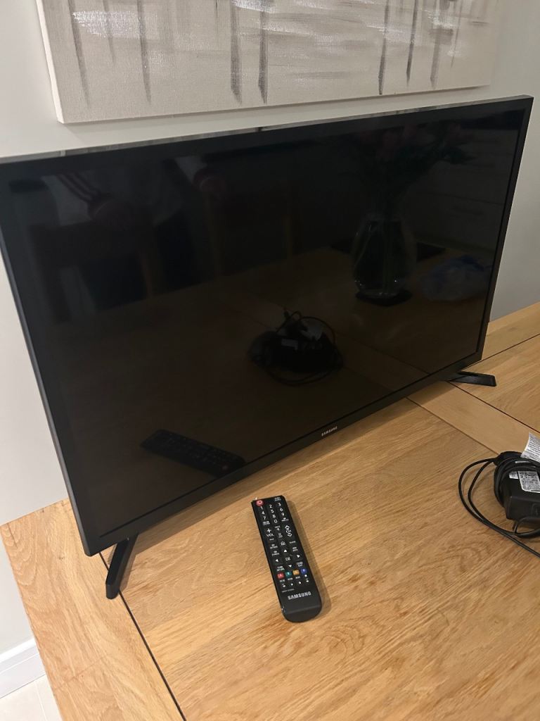 Samsung 32-inch Smart TV UE32N5300 – Good Condition
