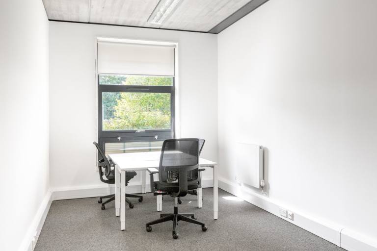 Dartford - DA1 5FS \ Small Office Space for Rent