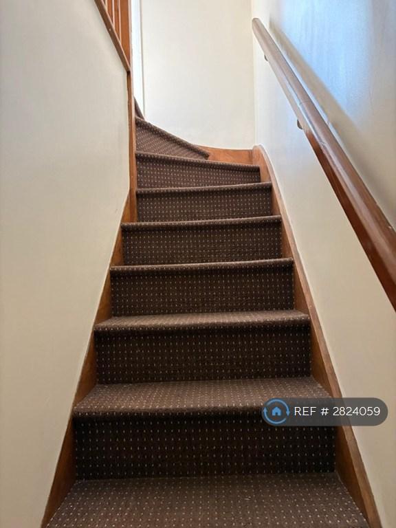 2 bedroom flat in Fordyke Road, Dagenham, RM8 (2 bed) (#2824059)