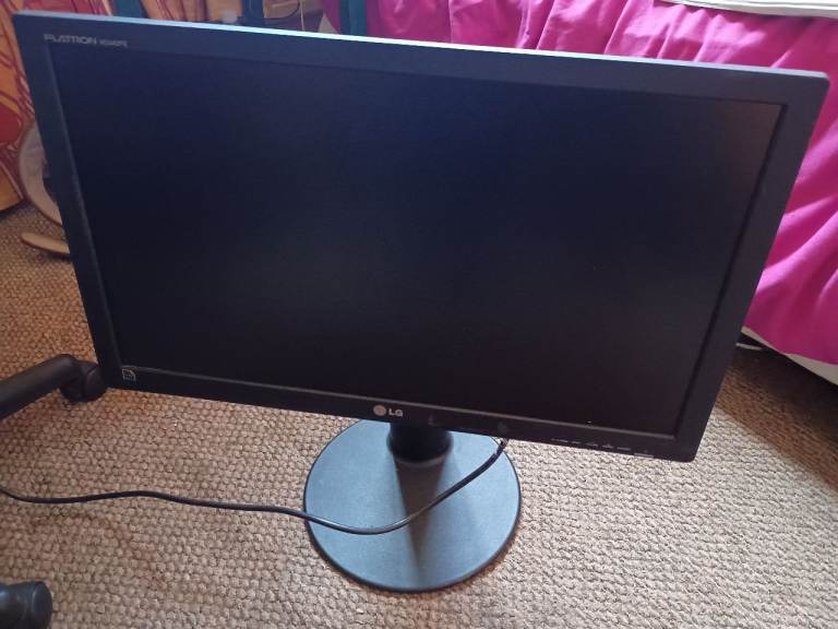 24inch flat screen wide-screen ration monitor screen computer