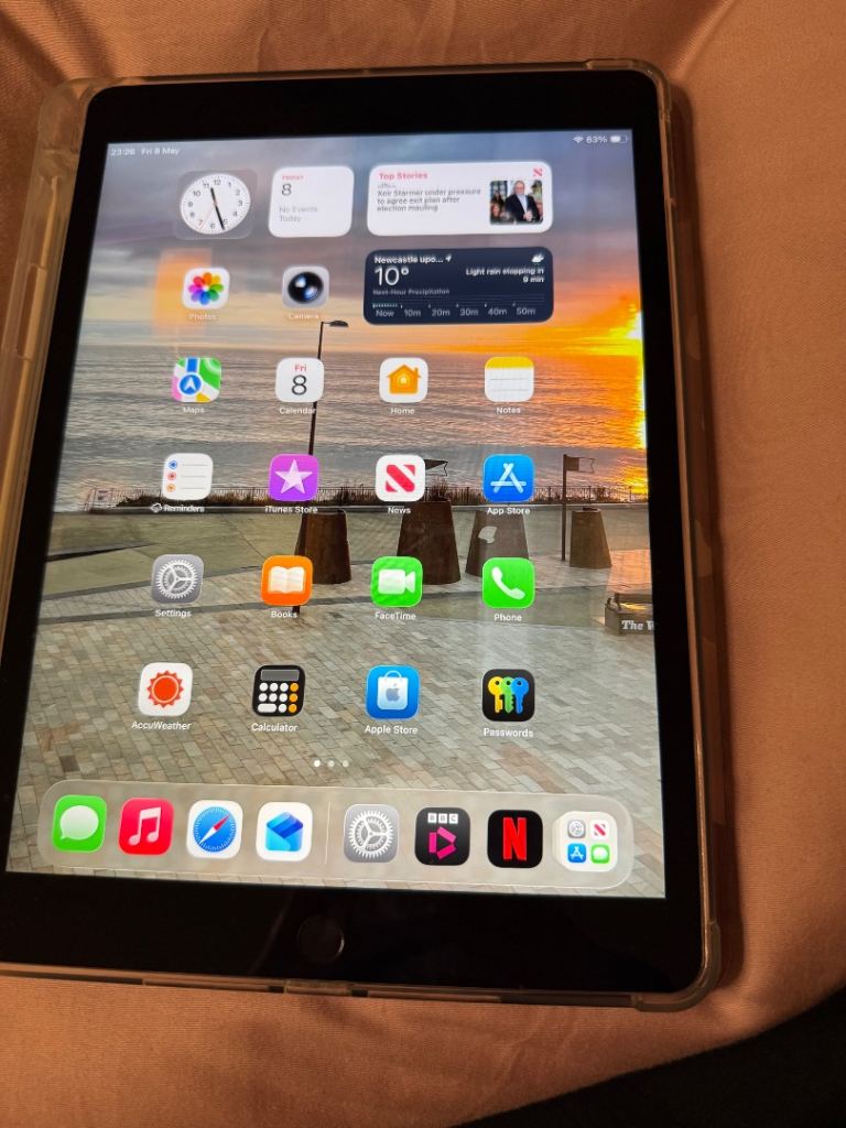 iPad 9th gen 256gb and extras