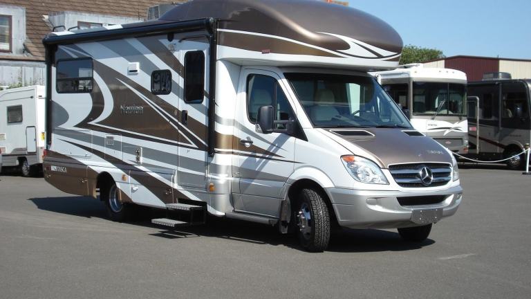 Winnebago Navion American RV Motorhome  Mercedes 3500 DIESEL AUTOMATIC 2014/62