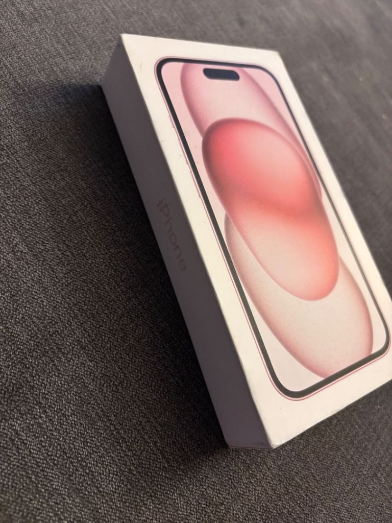 Pink iPhone 15 128GB